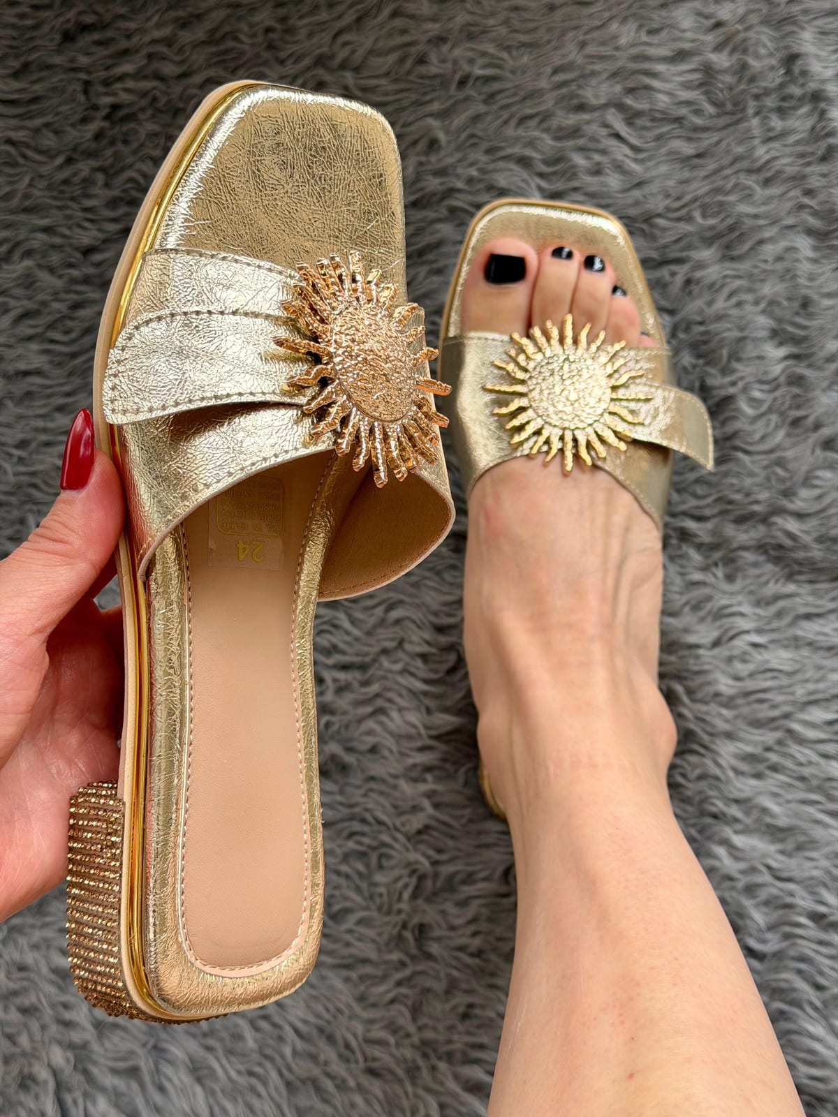 Tacon brillos con herraje - Oro